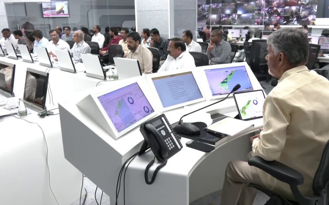 క్రైసిస్ మేనేజిమెంటులో బాబు సక్సెస్ ఫార్ములా